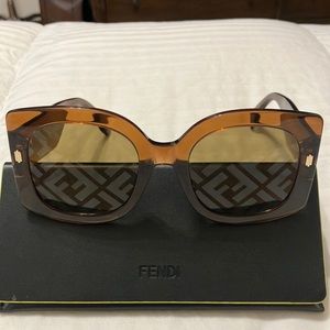 Fendi Logo Sunglasses